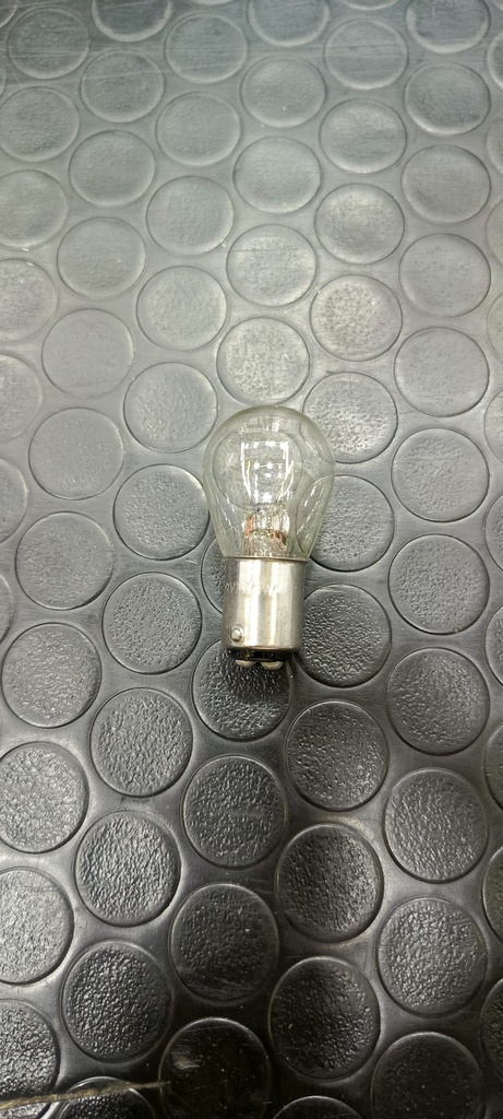 BOMBILLO STOP UNIVERSAL 