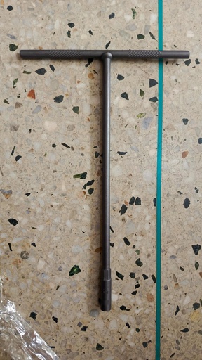 [U671027A-113] LLAVE T #8